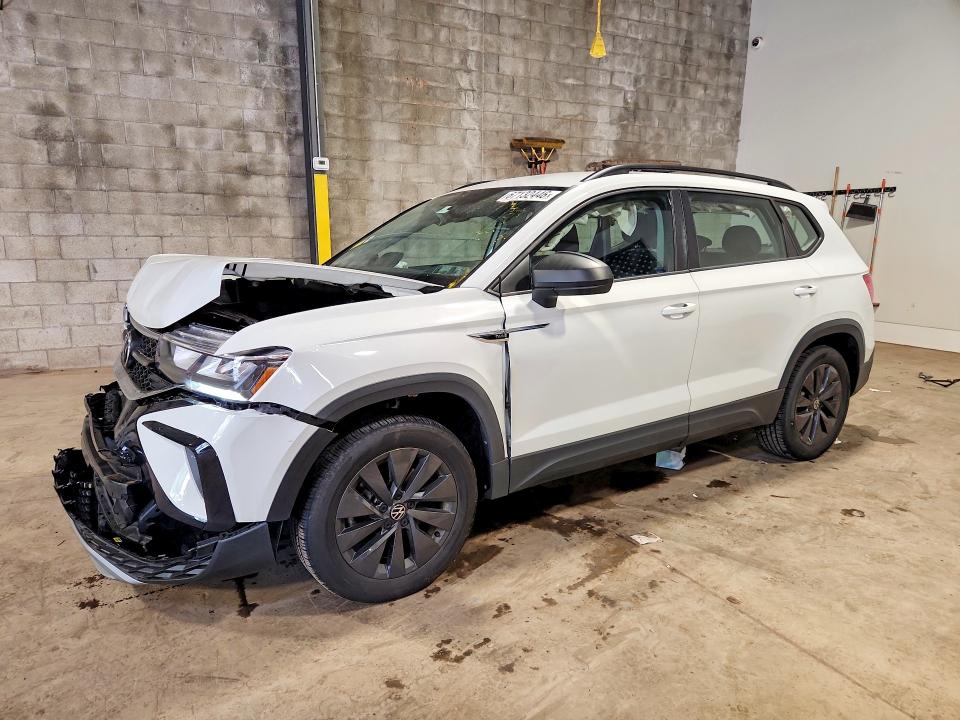Продаж на аукціоні авто 2022 Volkswagen Taos, vin: 3VVAX7B27NM039617, номер лоту: 67132446