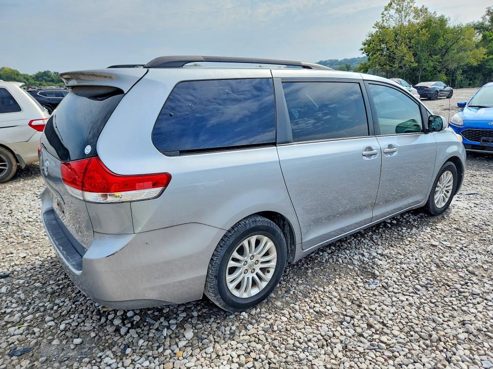 Продажа на аукционе авто 2014 Toyota Sienna, vin: 5TDYK3DC6ES430218, номер лота: 69348276