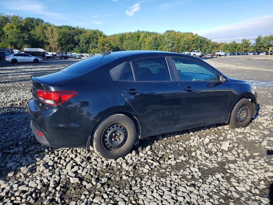 2018 Kia Rio მანქანა იყიდება აუქციონზე, vin: 3KPA24AB8JE068495, აუქციონის ნომერი: 70941116