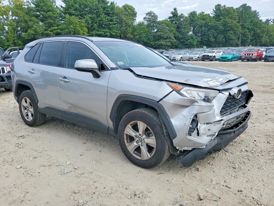Продаж на аукціоні авто 2021 Toyota Rav4, vin: 2T3P1RFV0MC141138, номер лоту: 68039656