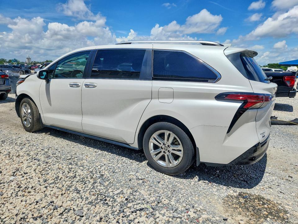 Продажа на аукционе авто 2024 Toyota Sienna, vin: 5TDESKFC5RS129911, номер лота: 68165726