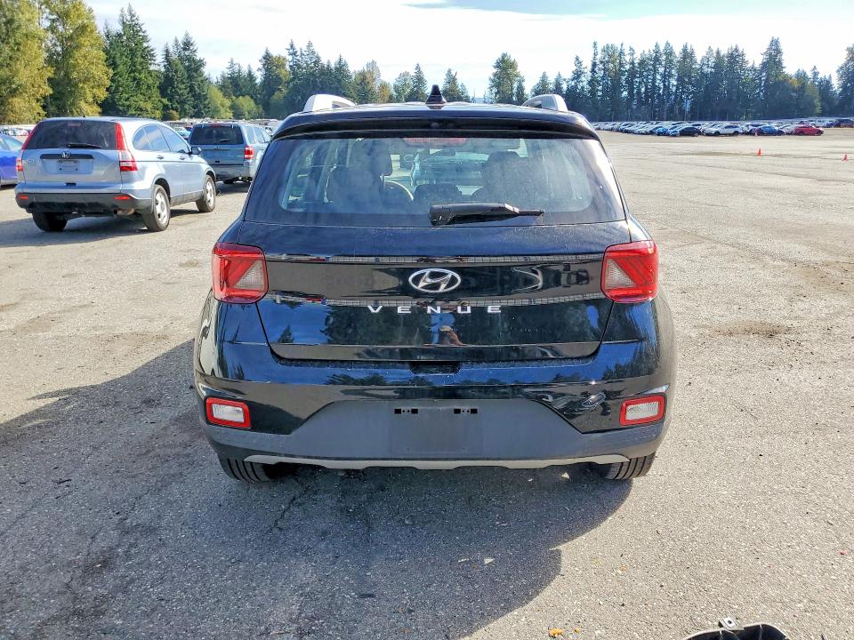 70559676 :رقم المزاد ، KMHRC8A33MU073038 vin ، 2021 Hyundai Venue مزاد بيع