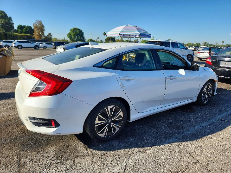 Продажа на аукционе авто 2018 Honda Civic, vin: JHMFC1F34JX039013, номер лота: 70183286