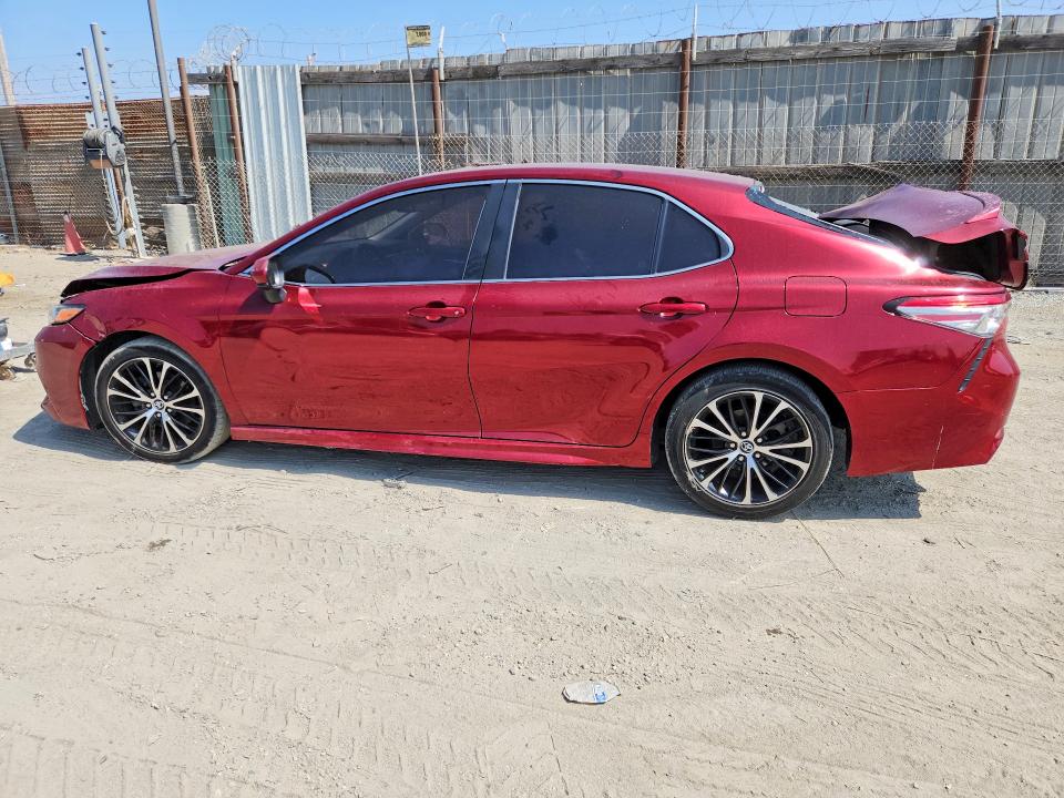 Продаж на аукціоні авто 2018 Toyota Camry, vin: 4T1B11HK0JU617342, номер лоту: 70498296