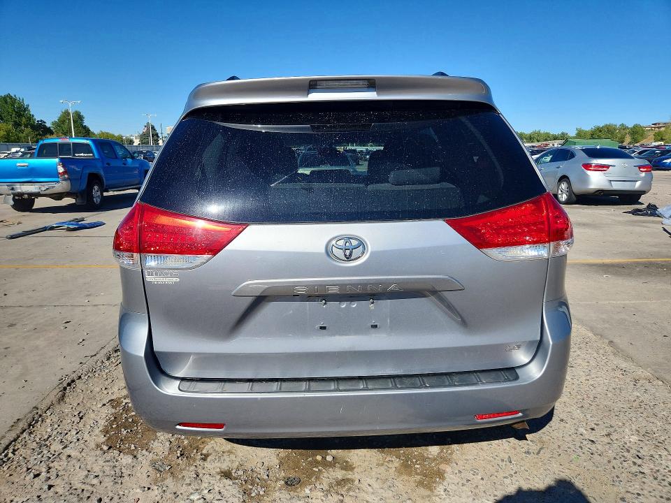 2013 Toyota Sienna მანქანა იყიდება აუქციონზე, vin: 5TDJK3DC2DS067769, აუქციონის ნომერი: 67717716