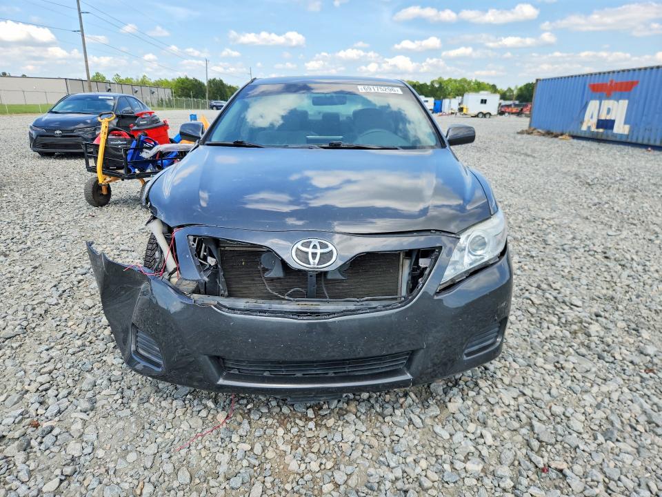 69175296 :رقم المزاد ، 4T1BF3EK7BU653273 vin ، 2011 Toyota Camry Le مزاد بيع