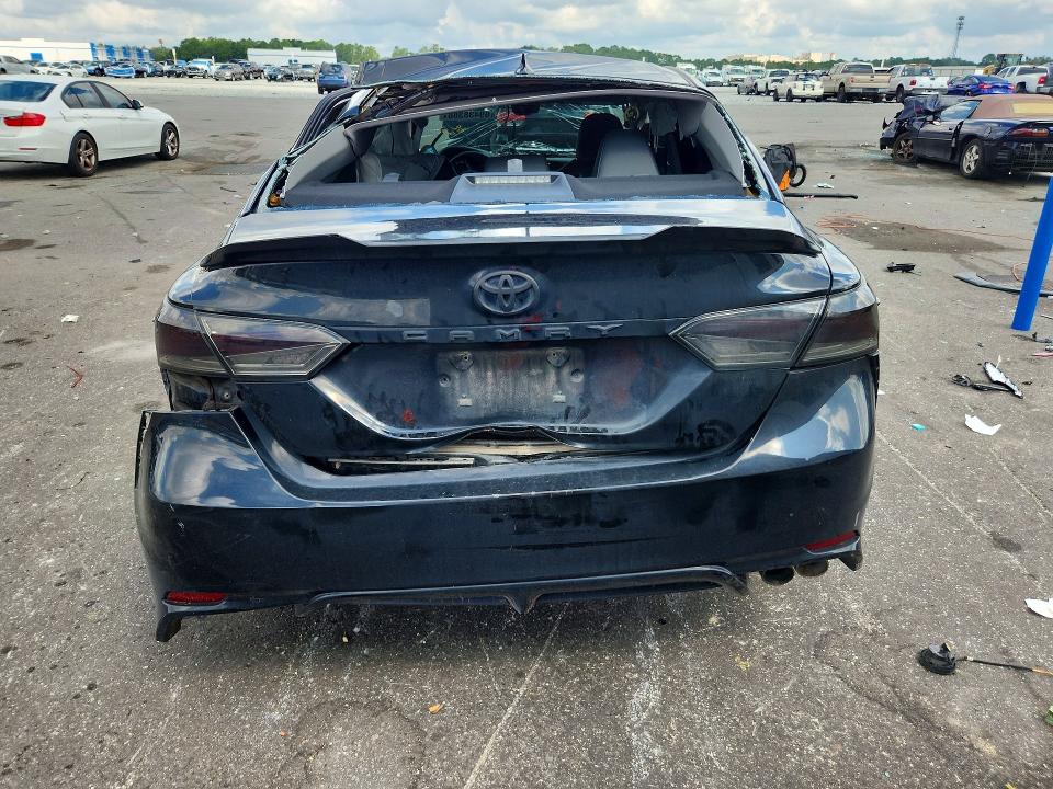 69438386 :رقم المزاد ، 4T1B11HK6KU188614 vin ، 2019 Toyota Camry مزاد بيع