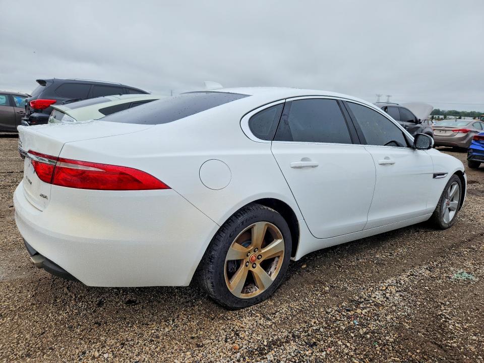 Aukcja sprzedaży 2018 Jaguar Xf, vin: SAJBR4FX1JCY69492, numer aukcji: 69415846