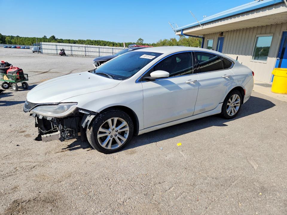 Auction sale of the 2015 Chrysler 200, vin: 1C3CCCAB9FN677599, lot number: 69616106