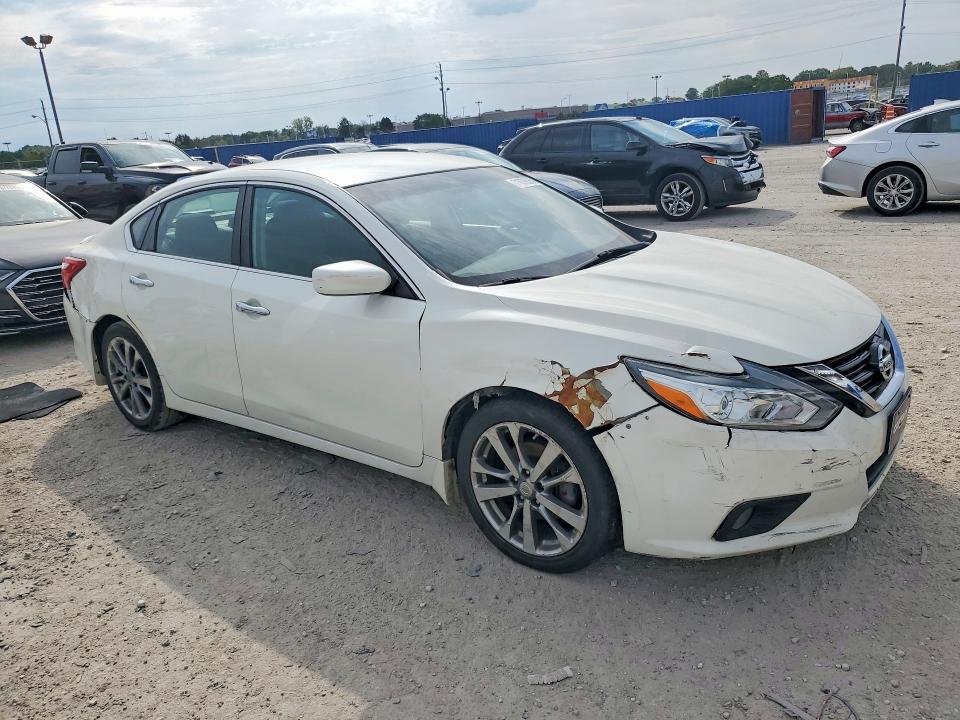 2017 Nissan Altima მანქანა იყიდება აუქციონზე, vin: 1N4AL3AP9HC264598, აუქციონის ნომერი: 71076356