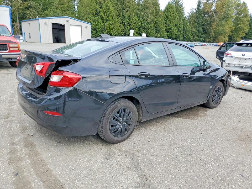 Aukcja sprzedaży 2018 Chevrolet Cruze, vin: 1G1BC5SM5J7143010, numer aukcji: 70861156