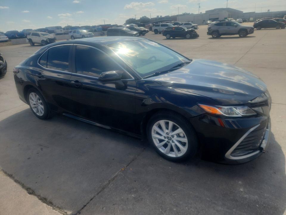 68062136 :رقم المزاد ، 4T1C11AK2PU082294 vin ، 2023 Toyota Camry مزاد بيع