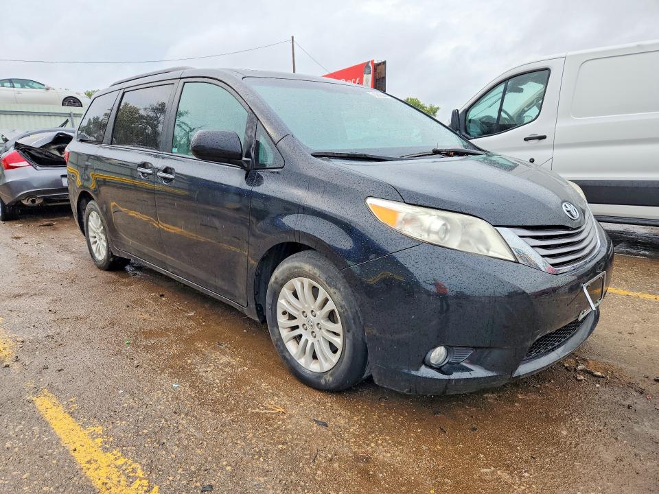 Продажа на аукционе авто 2016 Toyota Sienna, vin: 5TDYK3DC5GS714751, номер лота: 70781806