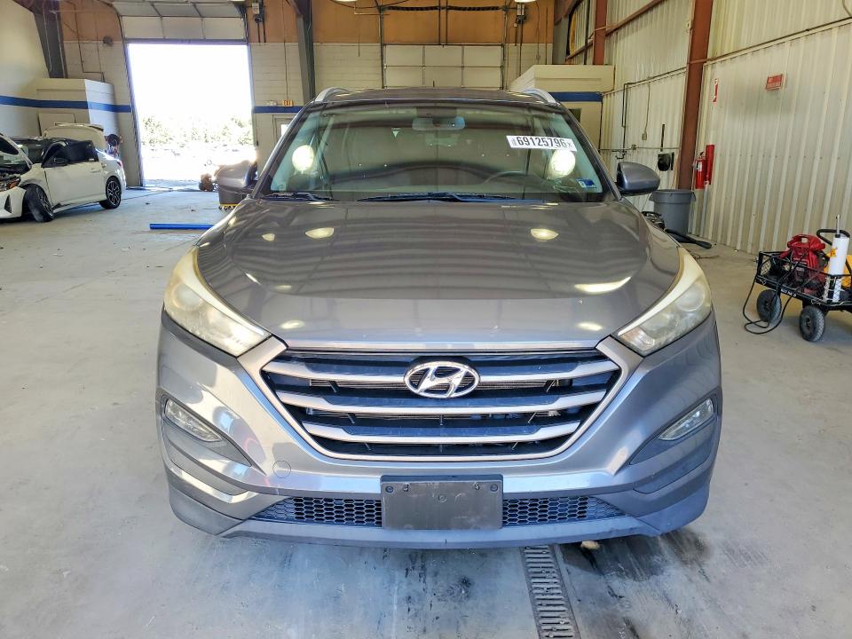 2016 Hyundai Tucson მანქანა იყიდება აუქციონზე, vin: KM8J3CA49GU208200, აუქციონის ნომერი: 69125796