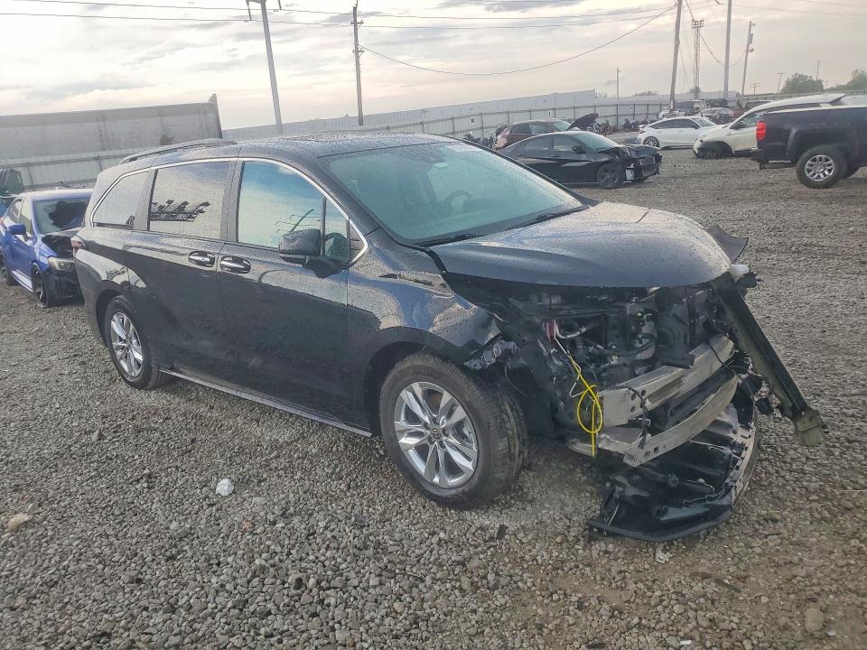 69494906 :رقم المزاد ، 5TDJSKFC2PS091176 vin ، 2023 Toyota Sienna مزاد بيع