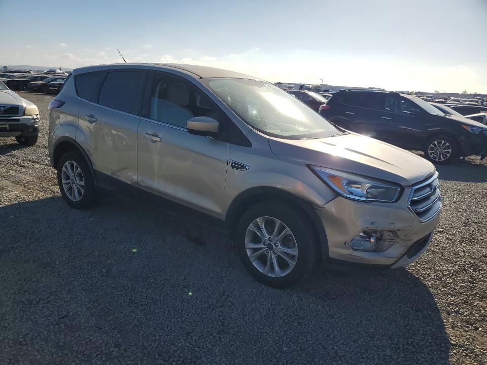 69638886 :رقم المزاد ، 1FMCU9GD2HUF05469 vin ، 2017 Ford Escape مزاد بيع