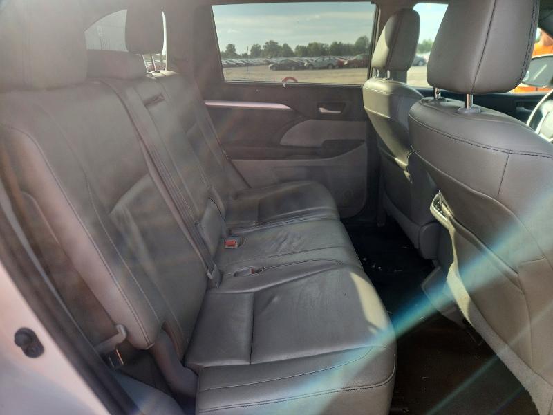 Продажа на аукционе авто 2016 Toyota Highlander, vin: 5TDJKRFH9GS285434, номер лота: 70851466