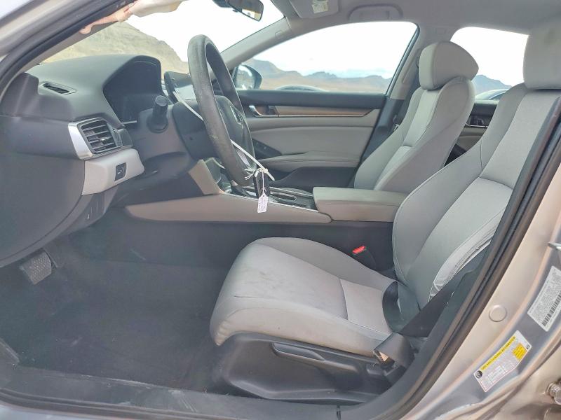 2018 Honda Accord მანქანა იყიდება აუქციონზე, vin: 1HGCV1F17JA235884, აუქციონის ნომერი: 70450076