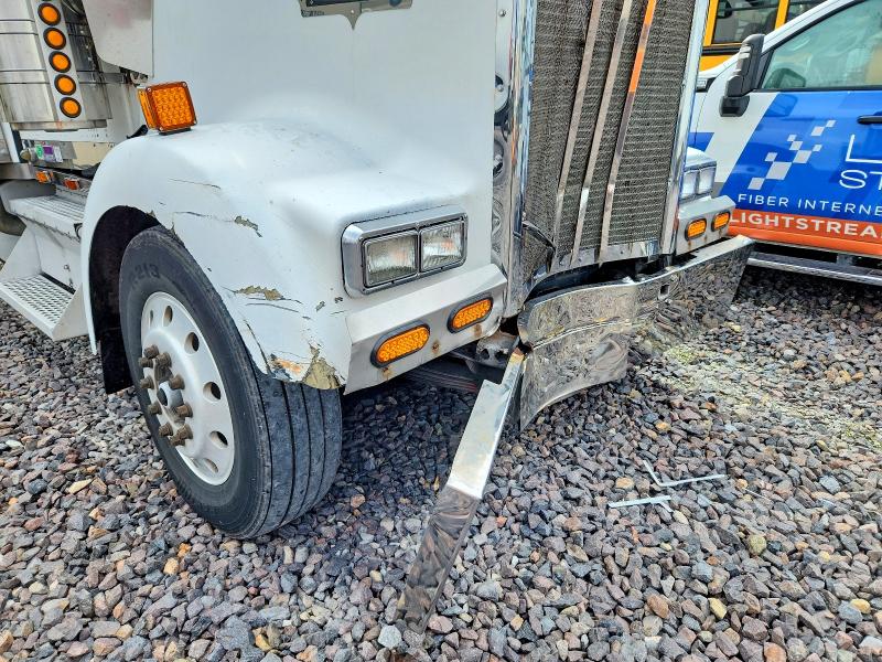 Продажа на аукционе авто 2000 Kenworth W900, vin: 1XKWDB9X7YR848740, номер лота: 69780196