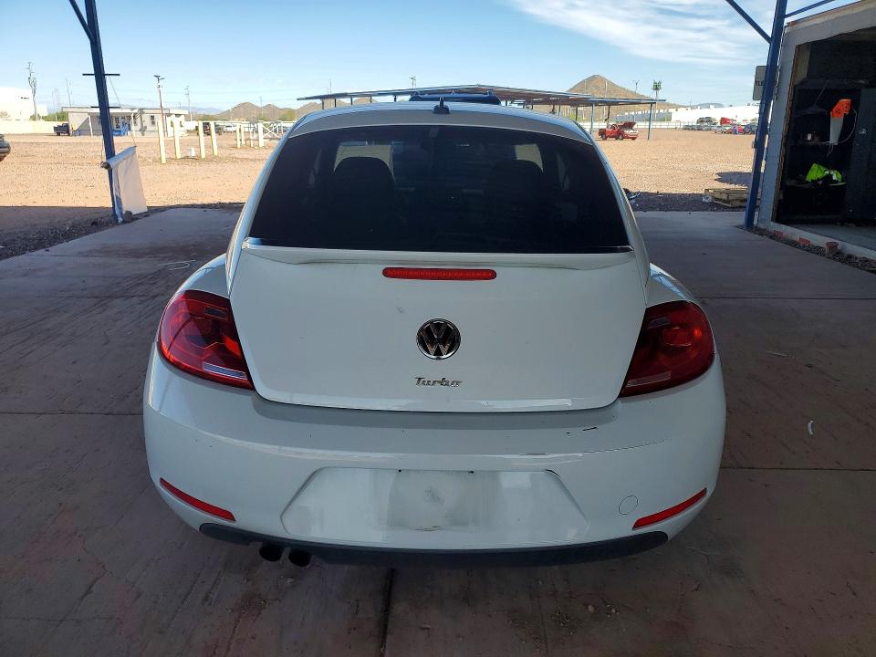 70113916 :رقم المزاد ، 3VWF17AT2GM638098 vin ، 2016 Volkswagen Beetle مزاد بيع