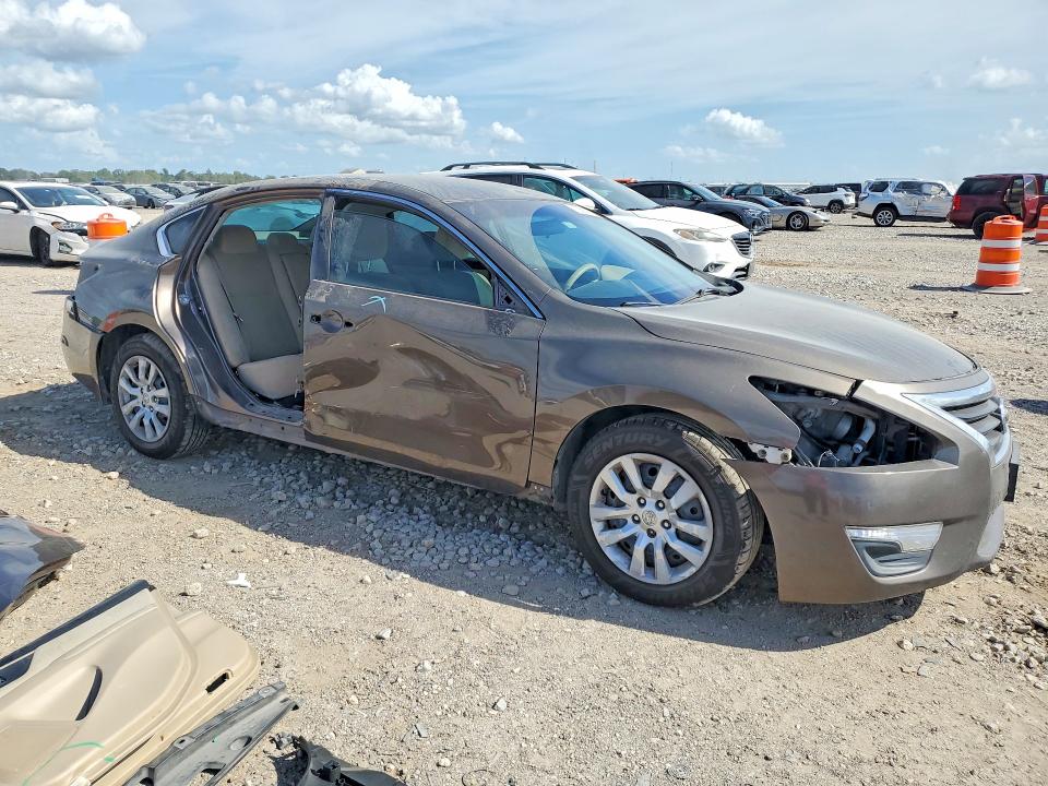Auction sale of the 2015 Nissan Altima, vin: 1N4AL3AP4FC205164, lot number: 70891756