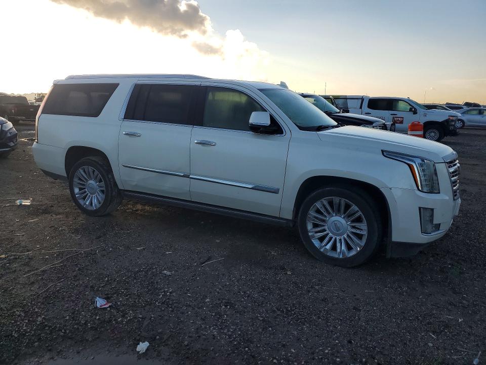 2015 Cadillac Escalade მანქანა იყიდება აუქციონზე, vin: 1GYS4UKJXFR737991, აუქციონის ნომერი: 68867436