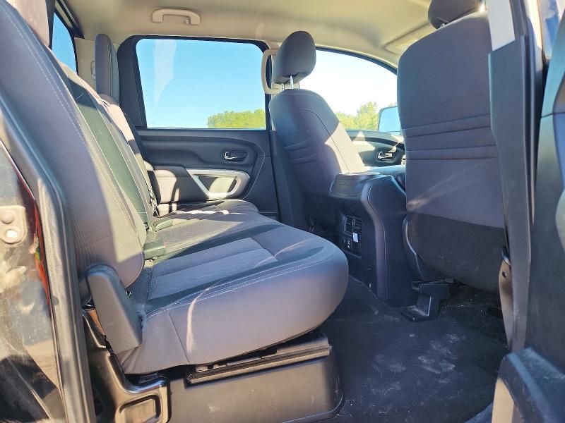 69710606 :رقم المزاد ، 1N6AA1ED1LN500921 vin ، 2020 Nissan Titan مزاد بيع