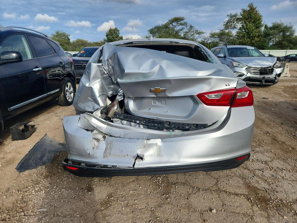 Продаж на аукціоні авто 2018 Chevrolet Malibu, vin: 1G1ZD5ST3JF279774, номер лоту: 68218426