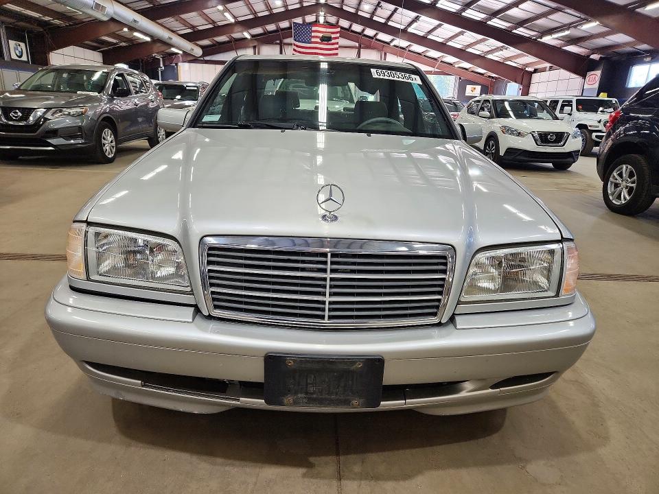 2000 Mercedes-benz C მანქანა იყიდება აუქციონზე, vin: WDBHA24G8YA859909        , აუქციონის ნომერი: 69305366