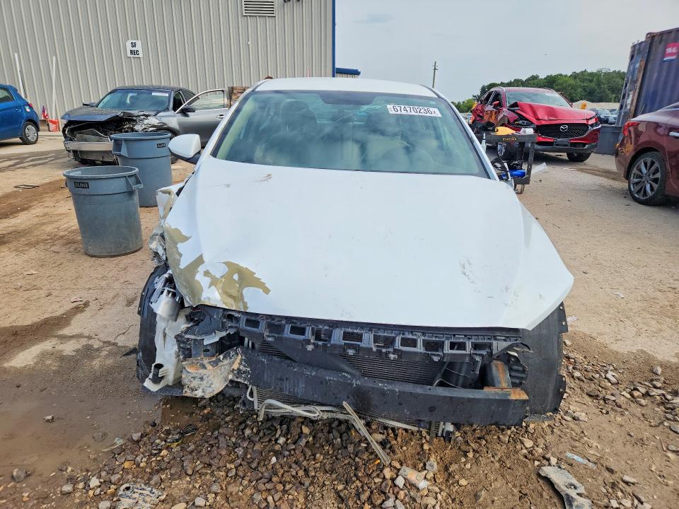 Auction sale of the 2017 Hyundai Elantra, vin: 5NPD84LF5HH174128, lot number: 67470236