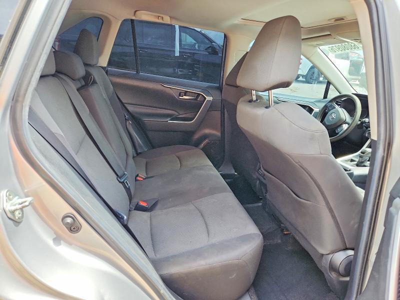 Продаж на аукціоні авто 2019 Toyota Rav4, vin: 2T3W1RFV2KW015595, номер лоту: 68080976