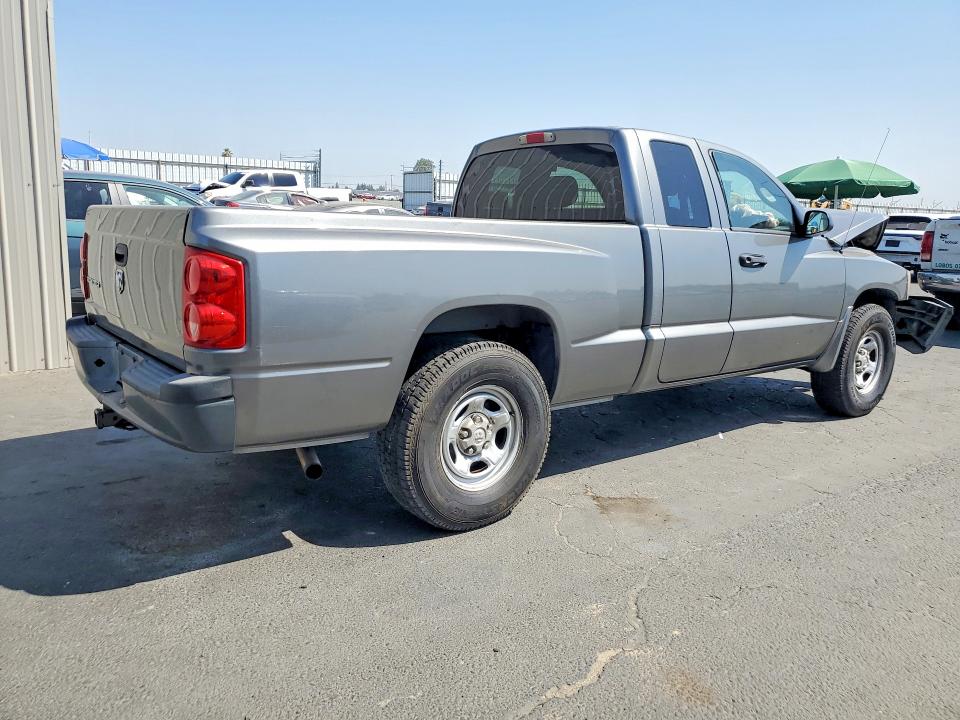 67494526 :رقم المزاد ، 1D7HE22K27S214894 vin ، 2007 Dodge Dakota مزاد بيع