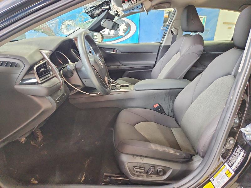68418246 :رقم المزاد ، 4T1C11AK0MU448636 vin ، 2021 Toyota Camry مزاد بيع