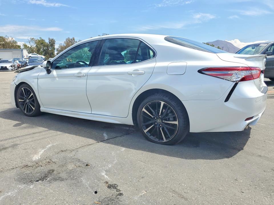 2018 Toyota Camry მანქანა იყიდება აუქციონზე, vin: 4T1B61HKXJU005716, აუქციონის ნომერი: 67838316