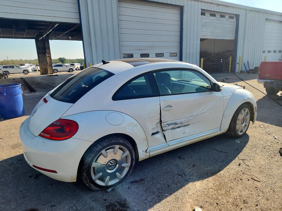 69774606 :رقم المزاد ، 3VWHP7AT6CM638431 vin ، 2012 Volkswagen Beetle مزاد بيع
