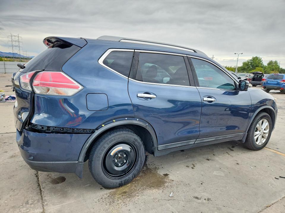 2015 Nissan Rogue მანქანა იყიდება აუქციონზე, vin: 5N1AT2MT4FC766828, აუქციონის ნომერი: 69822276