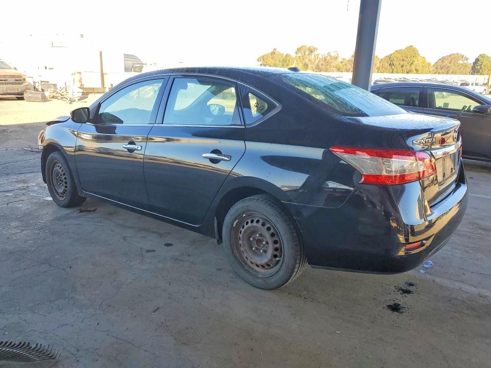 Продажа на аукционе авто 2015 Nissan Sentra, vin: 3N1AB7AP9FL679526, номер лота: 70500896