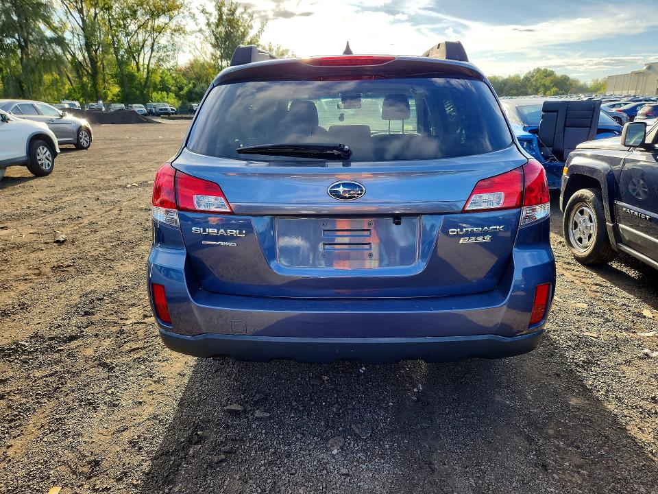2014 Subaru Outback მანქანა იყიდება აუქციონზე, vin: 4S4BRBCC2E3233198, აუქციონის ნომერი: 70259406