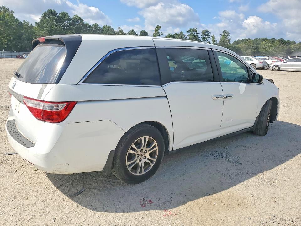 68696236 :رقم المزاد ، 5FNRL5H69BB096381 vin ، 2011 Honda Odyssey مزاد بيع