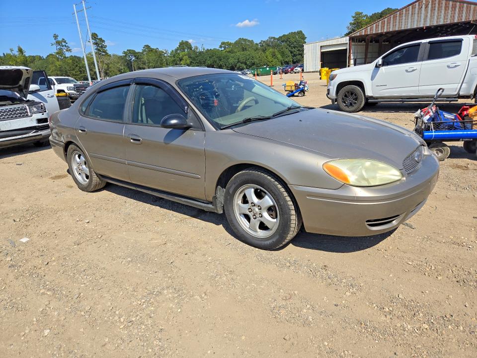 2004 Ford Taurus მანქანა იყიდება აუქციონზე, vin: 1FAFP55274A173551, აუქციონის ნომერი: 70643066