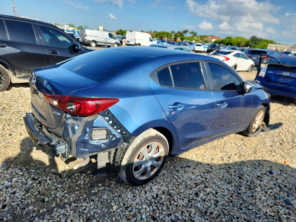 Auction sale of the 2018 Mazda 3, vin: 3MZBN1U73JM175748, lot number: 69118786