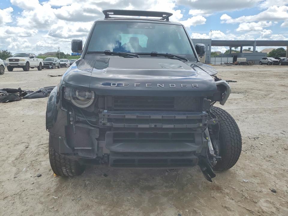 Продаж на аукціоні авто 2024 Land Rover Defender, vin: SALEWFEU4R2299084, номер лоту: 70262756