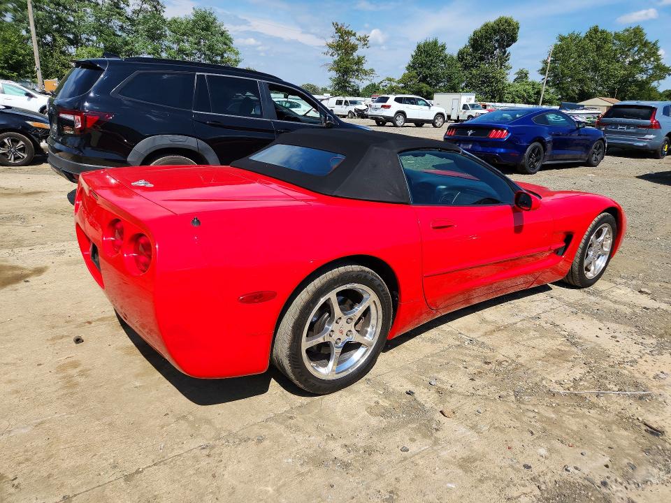 68203396 :رقم المزاد ، 1G1YY32G035135048 vin ، 2003 Chevrolet Corvette مزاد بيع