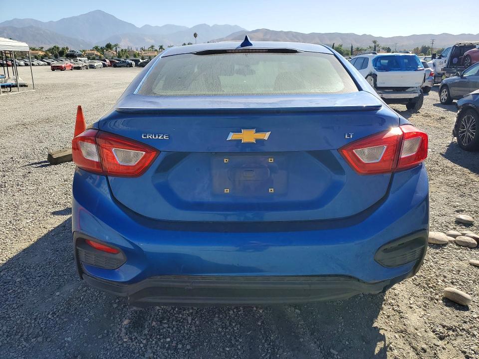Aukcja sprzedaży 2018 Chevrolet Cruze, vin: 1G1BE5SM3J7141105, numer aukcji: 71061266