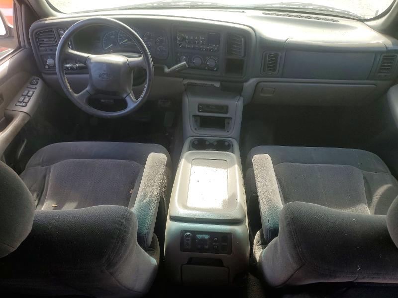 70494746 :رقم المزاد ، 3GNFK16T9YG123452 vin ، 2000 Chevrolet Suburban مزاد بيع