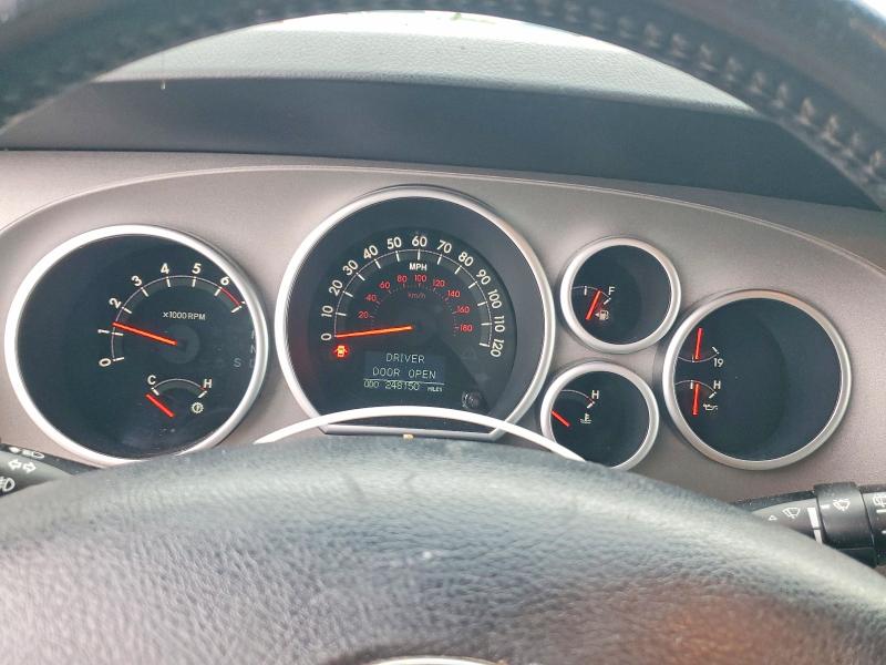 Продаж на аукціоні авто 2011 Toyota Sequoia, vin: 5TDJY5G13BS044101, номер лоту: 69829866