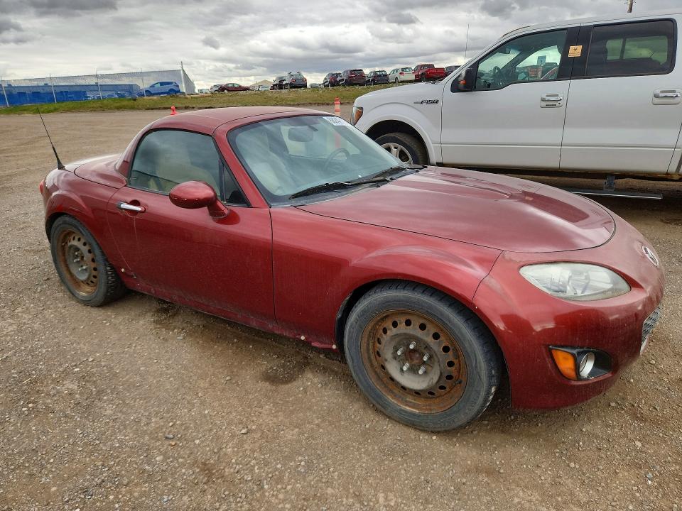 68242176 :رقم المزاد ، JM1NC2PF2B0215109 vin ، 2011 Mazda Mx-5 Miata مزاد بيع