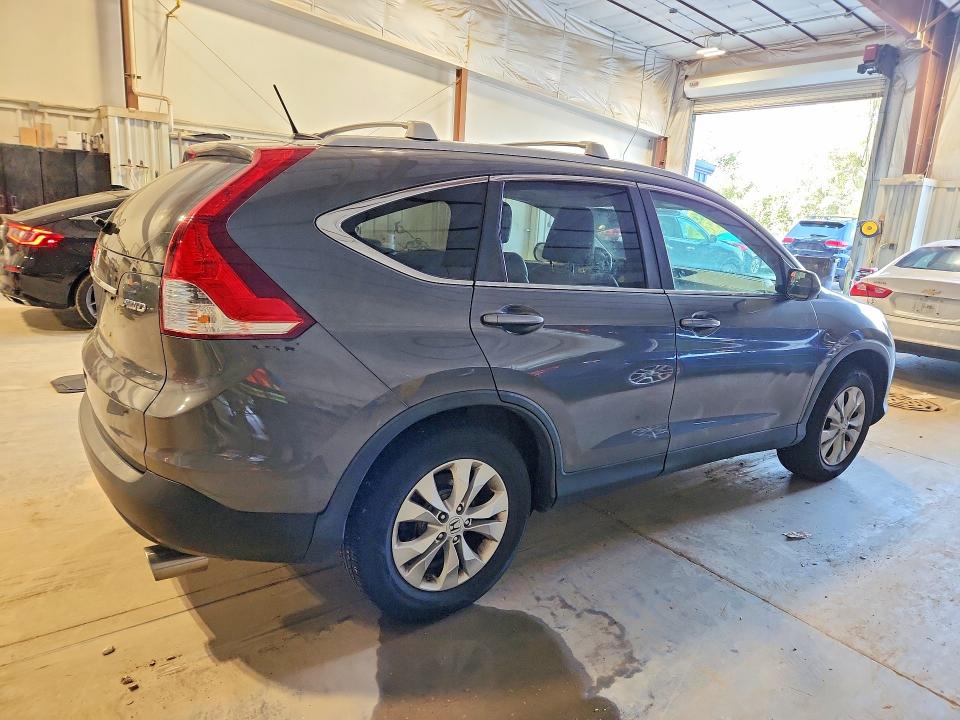 70332406 :رقم المزاد ، 5J6RM4H78DL017504 vin ، 2013 Honda Cr-v مزاد بيع