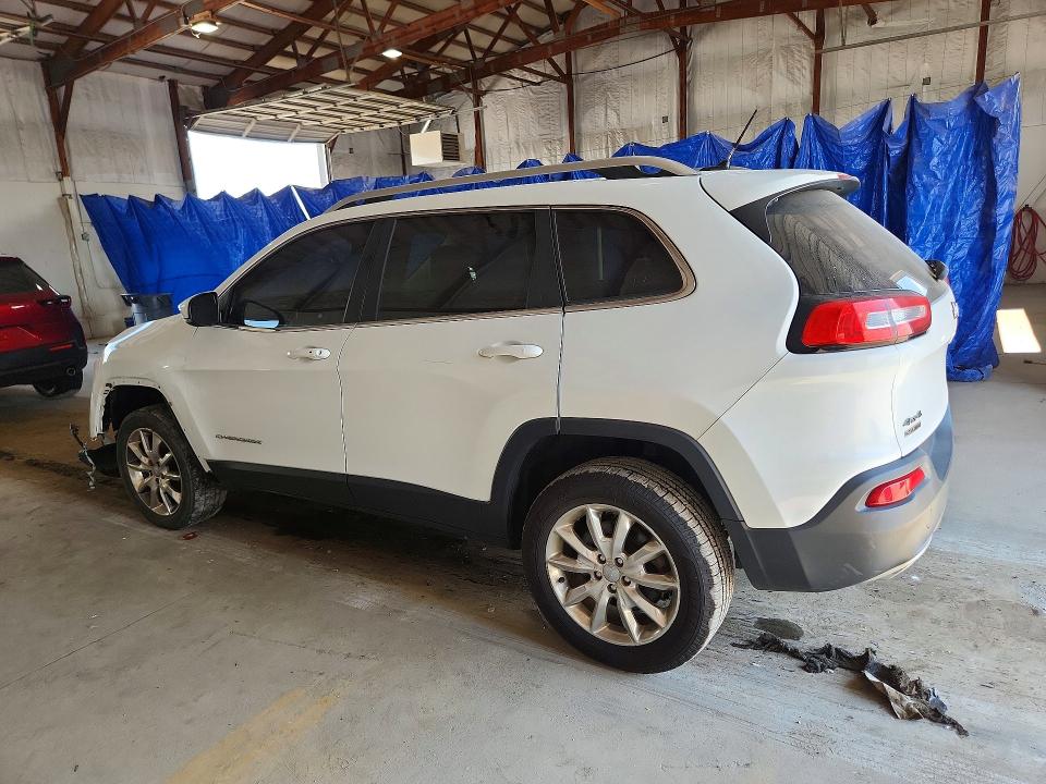 67422636 :رقم المزاد ، 1C4PJMDS9FW556487 vin ، 2015 Jeep Cherokee مزاد بيع