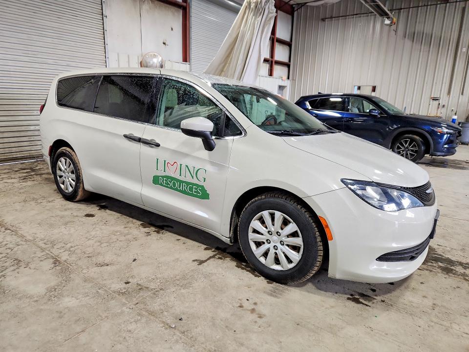 69886406 :رقم المزاد ، 2C4RC1AG8KR666340 vin ، 2019 Chrysler Pacifica مزاد بيع